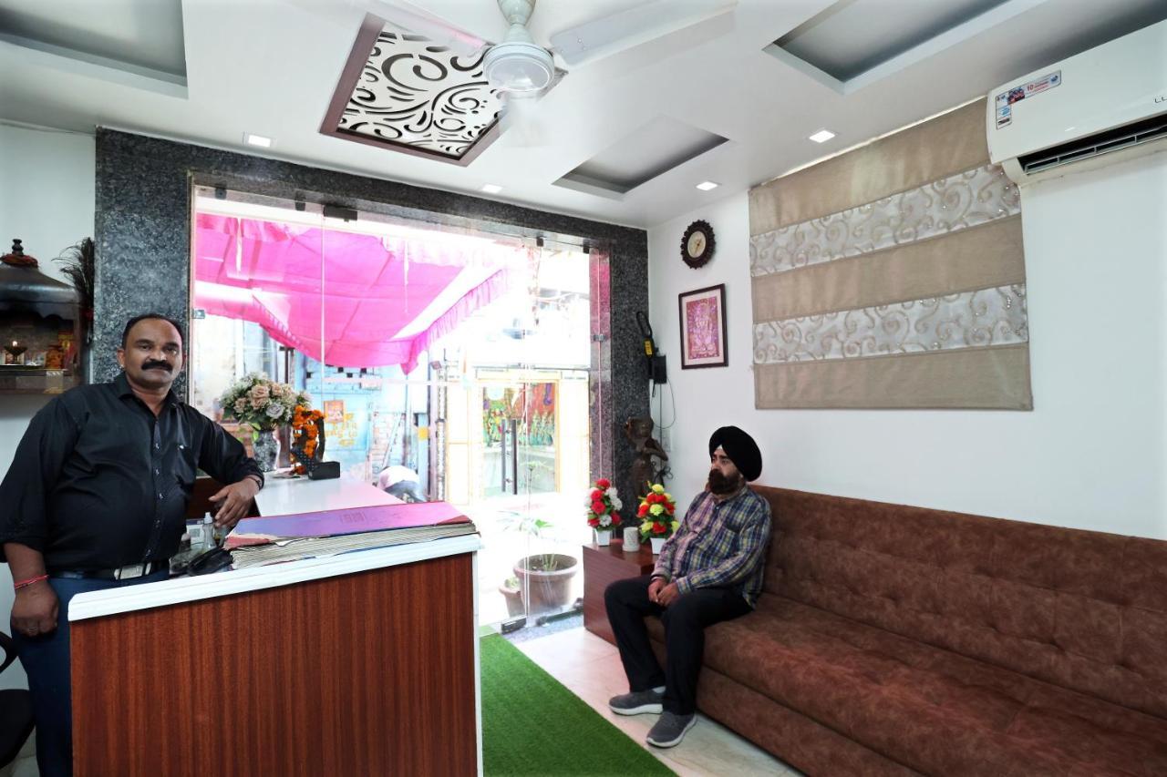 Hotel Toto International Dx New Delhi Exterior photo